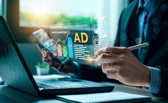 WARC: Πρόβλεψη για αύξηση 7,4% στην παγκόσμια δαπάνη για διαφήμιση