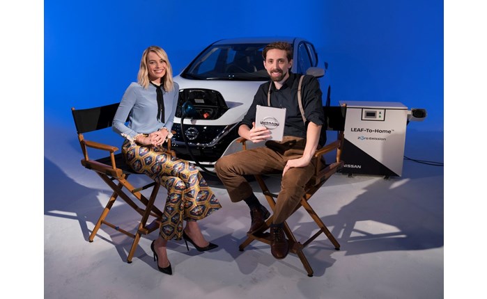 H Margot Robbie, πρέσβειρα της Nissan, επιβεβαιώνει το νέο πρωτότυπο της Formula E