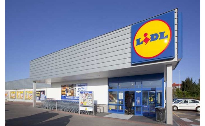 Lidl: Χαρίζει αγκαλιά στα παιδιά που το έχουν ανάγκη