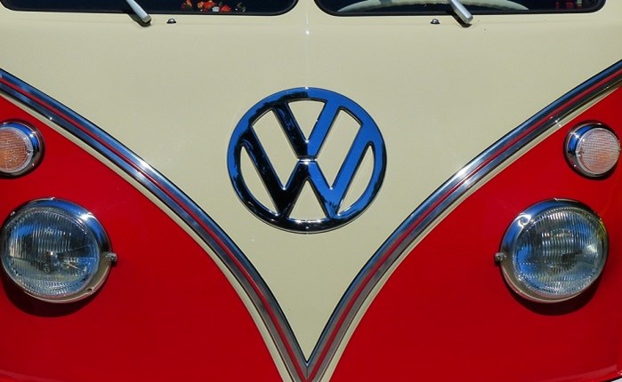 VW: Τέλος στη συνεργασία με Deutsch στις ΗΠΑ