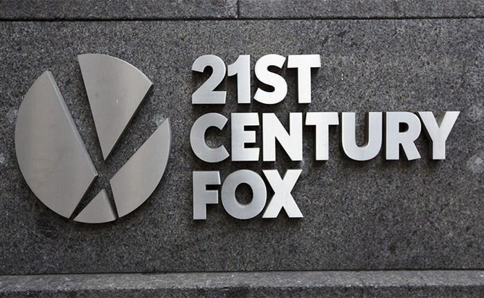 Fox: Πουλάει στην Comcast το μερίδιό της στον Sky