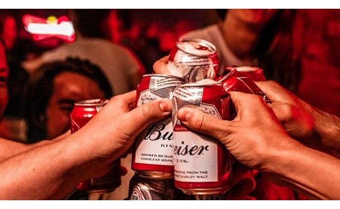 Budweiser: Spec για παγκόσμια πλατφόρμα ποδοσφαίρου