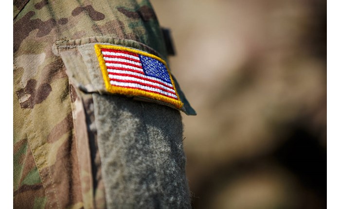 McCann: Απέσυρε την ένσταση για το στρατό των ΗΠΑ