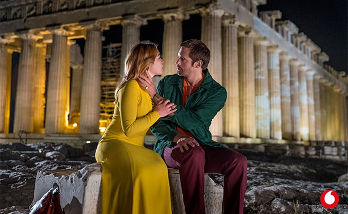 Στο Vodafone TV η δημοφιλής σειρά "The Little Drummer Girl"