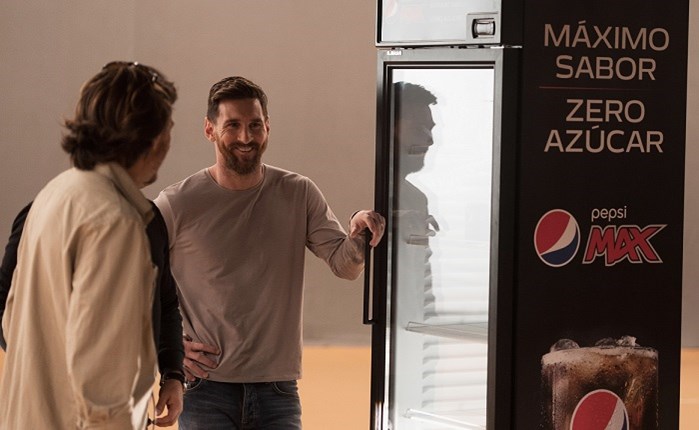 Messi και Salah στη νέα καμπάνια της Pepsi