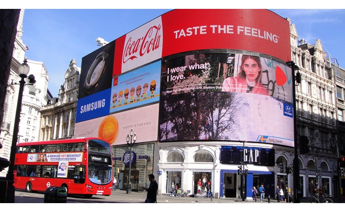 Μ. Βρετανία: 21,8 δισ. στερλίνες ο τζίρος της διαφήμισης