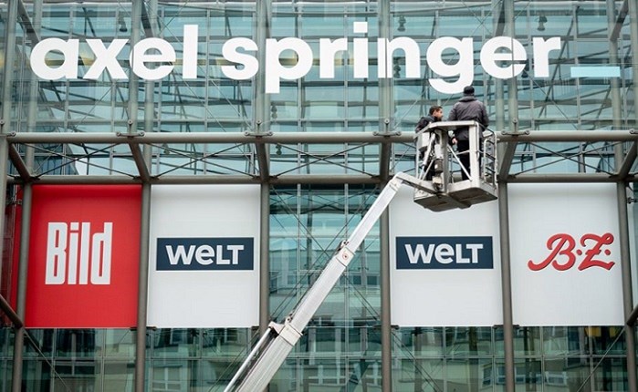 KKR: Πρόταση εξαγοράς του ομίλου Axel Springer