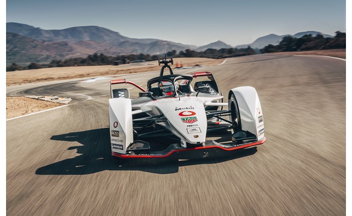 Ο όμιλος Vodafone υποστηρίζει την ομάδα Porsche της Formula E