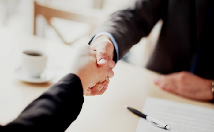 Μειώθηκαν τα deals το 2019