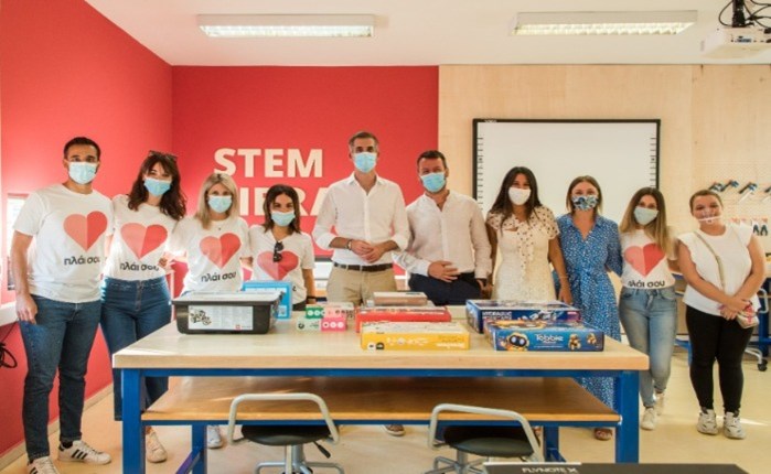 Πλαίσιο: Δημιούργησε την πρώτη STEM Βιβλιοθήκη σε δημόσιο σχολείο