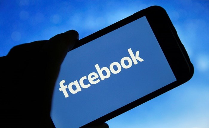 Facebook: Τεράστια έσοδα, «καρφιά» σε Apple