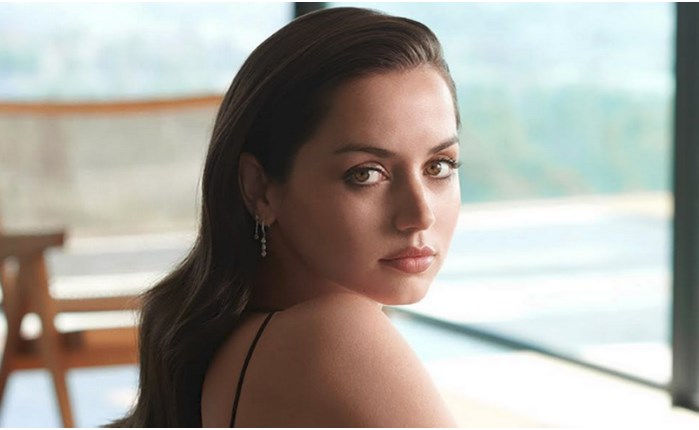 Estée Lauder: H Ana de Armas νέα Global Brand Ambassador