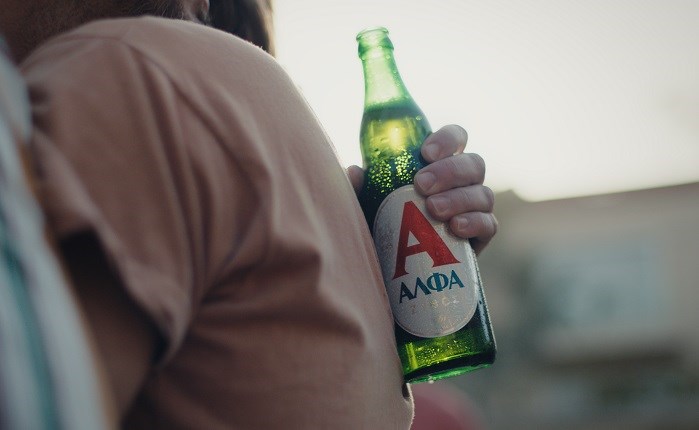 Soho Square Athens: Nέα καμπάνια για την μπύρα ΑΛΦΑ