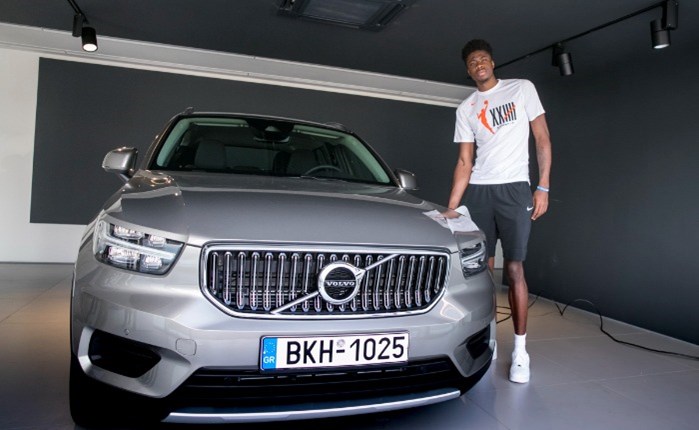 Volvo Saracakis: Ξεκινά συνεργασία με τον Κώστα Αντετοκούνμπο