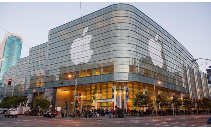 Apple: Παχυλά μπόνους για να κρατήσει τα στελέχη της