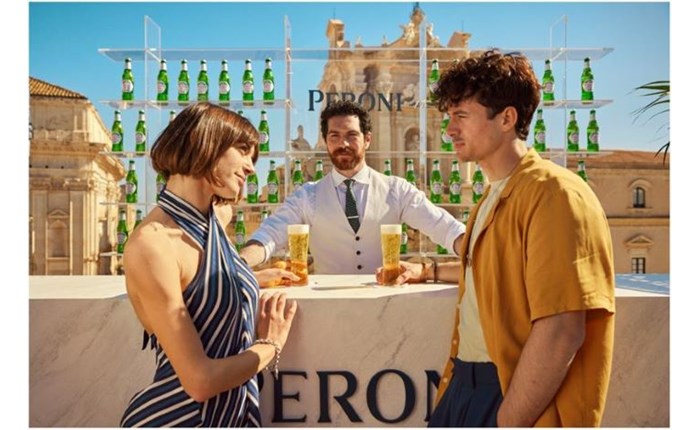 Νέα παγκόσμια καμπάνια για την Peroni Nastro Azzurro