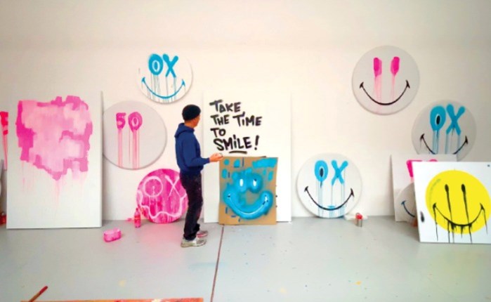 Urban Outfitters: Στηρίζει το λανσάρισμα της συλλογής SMILEY x ANDRE SARAIVA NFT