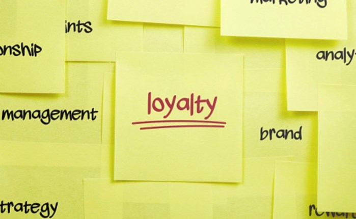«Σβήνει» το brand loyalty - Τα στοιχεία που μπορούν να το φέρουν ξανά στο προσκήνιο
