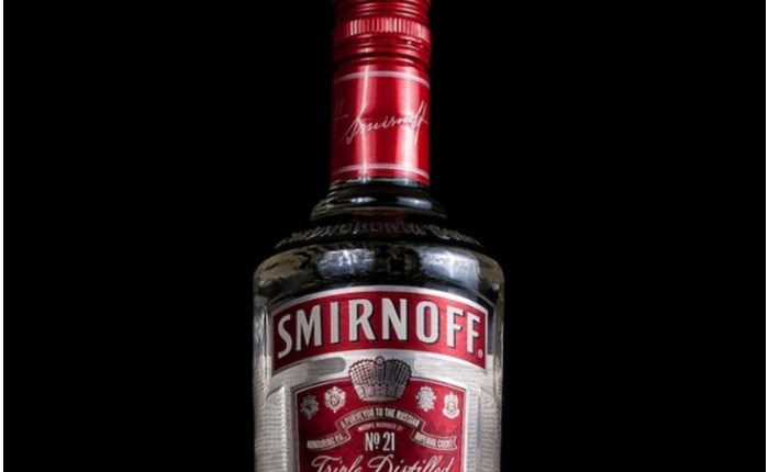 Παγκόσμιο spec για την Smirnoff