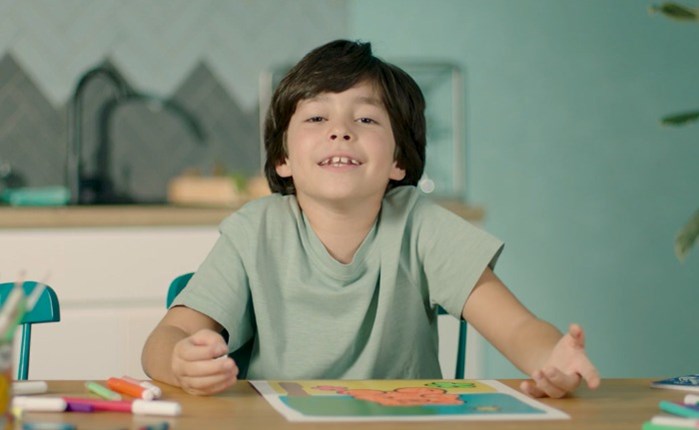 DIGIBIZ: Νέα καμπάνια για τα Chewy Vites Kids της Vican