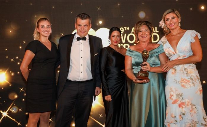 Athina Luxury Suites: Κατέκτησε την κορυφή των World Travel Awards & World Luxury Hotel Awards