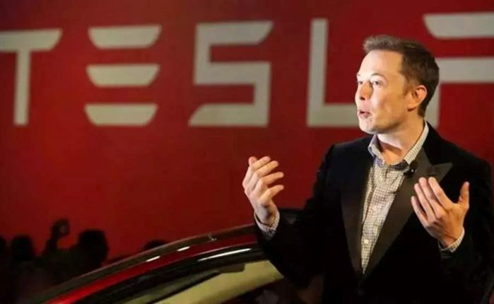 Tesla: Ο Elon Musk πούλησε μετοχές αξίας 3,58 δισ. δολαρίων