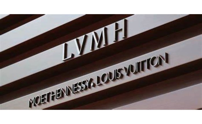 LVMH: Ξεπέρασε τα 500 δολάρια σε κεφαλαιοποίηση