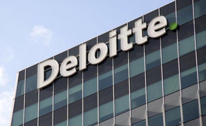 Deloitte: Αρκετά τα περιθώρια βελτίωσης των συνθηκών εργασίας των γυναικών
