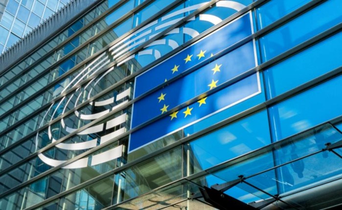 ΕΕ: Συζήτηση για την ελευθερία των ΜΜΕ, την καταπολέμηση της παραπληροφόρησης και τη δημοκρατία