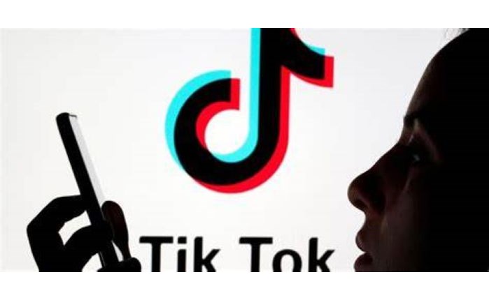 TikTok: Δοκιμάζει  in-app AI chatbot