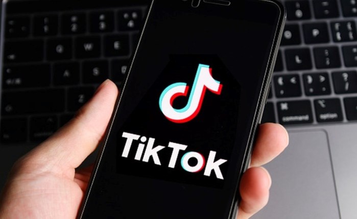 Tik Tok: Πλήγμα από τις απαγορεύσεις στην Ινδονησία