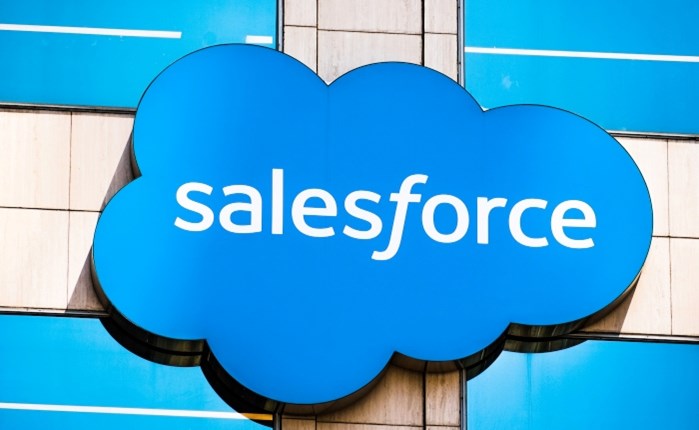 Έρευνα Salesforce: Οι καταναλωτές είναι πρόθυμοι να περιμένουν τις εκπτώσεις