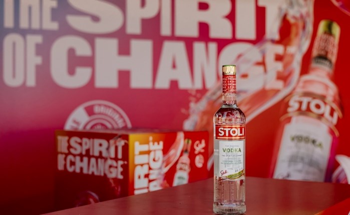 Stoli Vodka: Digital καμπάνια για την νέα φιάλη 