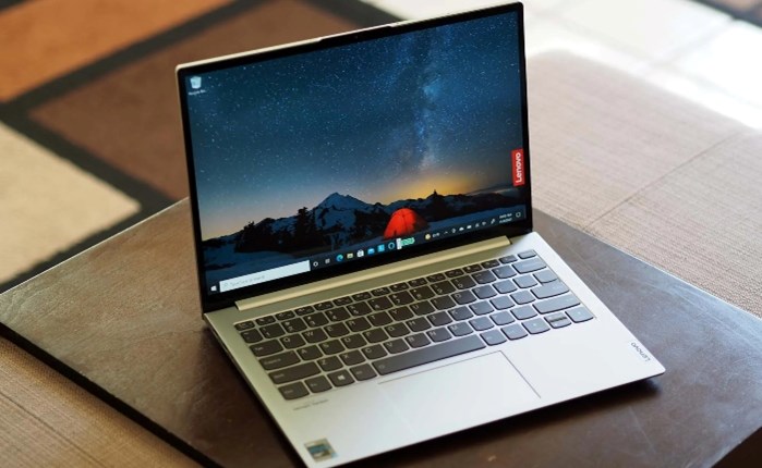 Lenovo: Παρουσίασε τα νέα ThinkBook laptop και τα ThinkCentre Neo Desktop με AI
