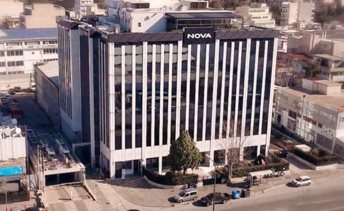 Χαμογελούν και για το ποδόσφαιρο στην Nova