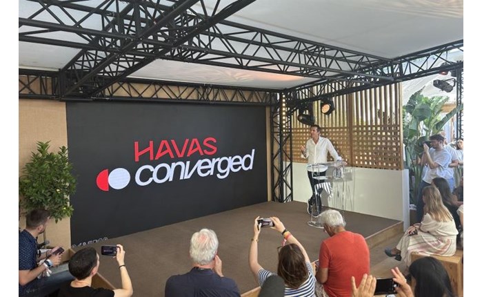 Havas: Επενδύει 400 εκατ. ευρώ σε τεχνολογία και ΑΙ