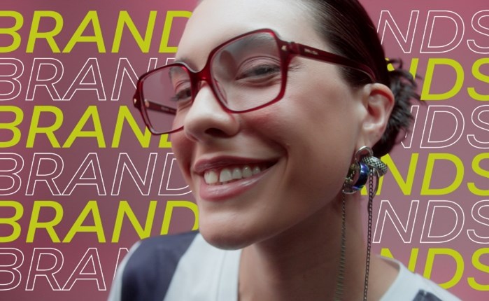 TENFOUR: Νέα digital campaign για την αλυσίδα οπτικών GrandOptical