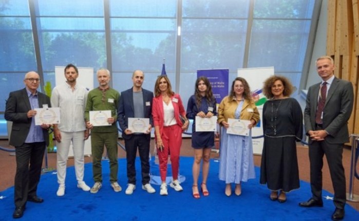 ΕΡΤ3: Διεθνής διάκριση για την εκπομπή «Εντός Κάδρου» στα Journalism Excellence Awards 2025