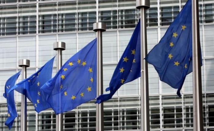 Κομισιόν: Νέοι κανόνες για τη διαφάνεια της πολιτικής διαφήμισης