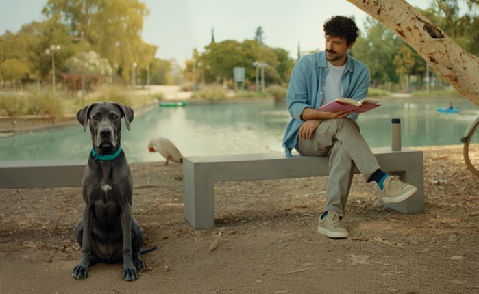 Frank & Fame - Eθνική Τράπεζα: «Απλά και ανθρώπινα» με έναν σκύλο που μιλά!