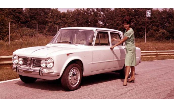 Η Alfa Romeo γιορτάζει τριπλά! 