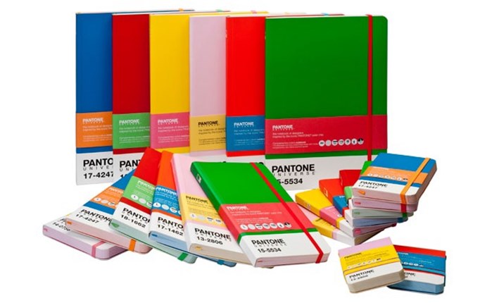 Προϊόντα PANTONE στα Public