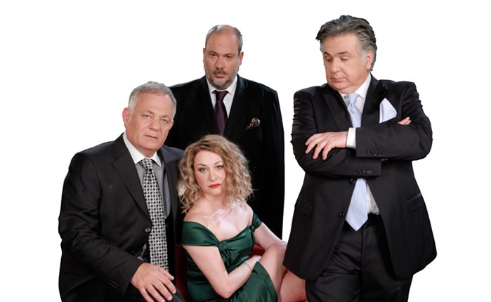 H Nova… «Πίσω απ’ τη Μαρκίζα»!