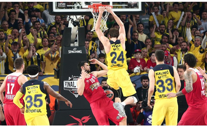 Πάνω από τον τελικό της Euroleague το Survivor